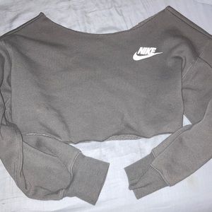 Nike crop top sweater